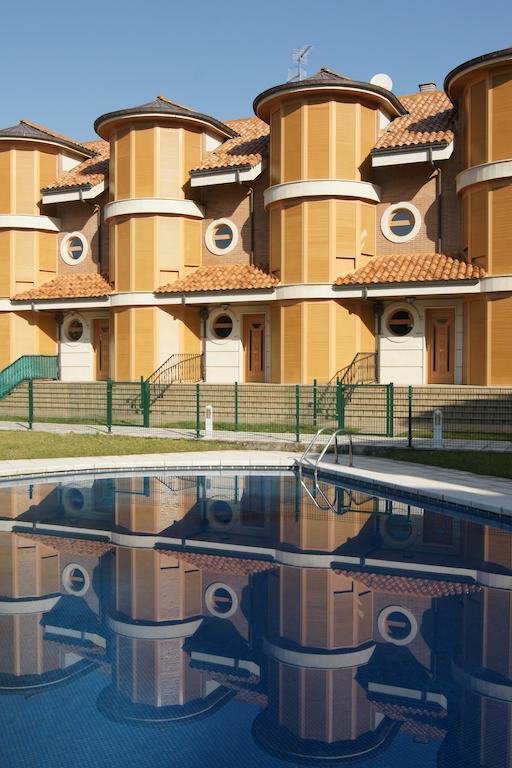 Apartamentos Quinto Sueno Ноха Екстериор снимка